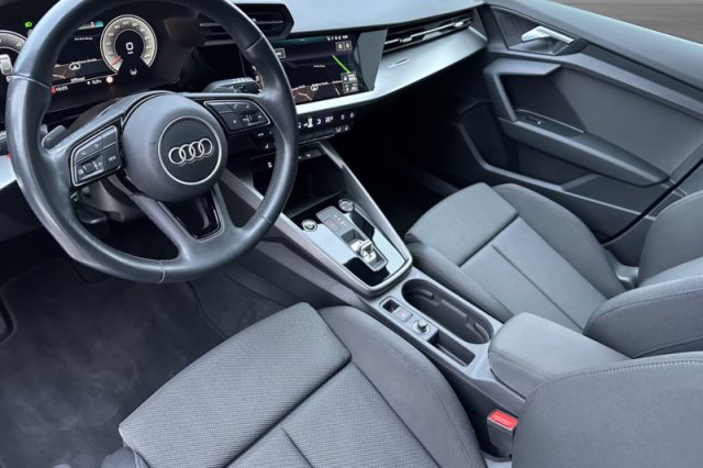 Audi A3 SPB 35 TDI S tronic S line edition - foto 3 di 4