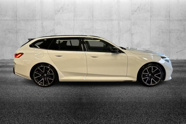 BMW M5 Touring - foto 3 di 4