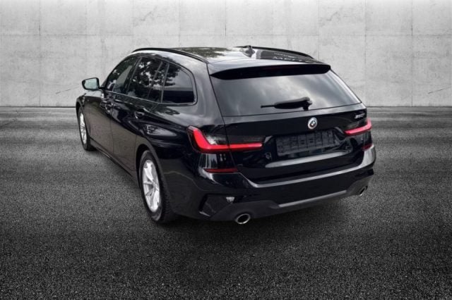 BMW 320 i Touring Msport - foto 3 di 4