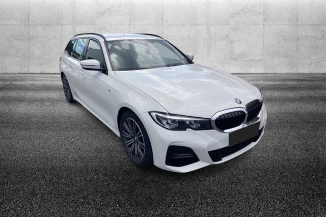 BMW 320 i Touring Msport - foto 2 di 4