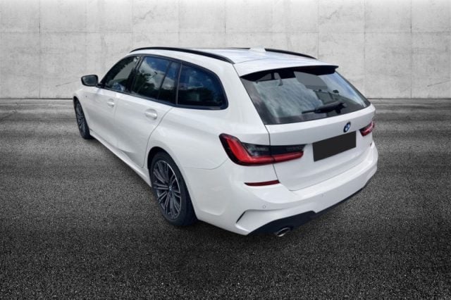 BMW 320 i Touring Msport - foto 4 di 4