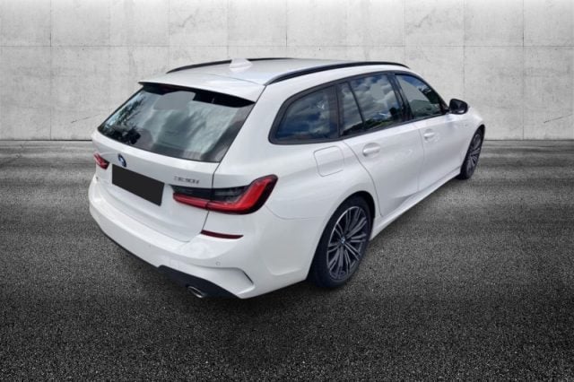 BMW 320 i Touring Msport - foto 3 di 4