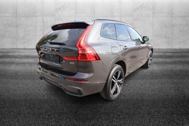 Volvo XC60 B5 (d) AWD Geartronic R-design - foto 3 di 4