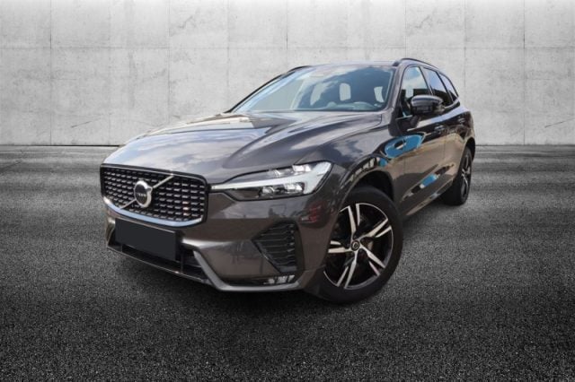 Volvo XC60 B5 (d) AWD Geartronic R-design usato a PIEVE DI CENTO
