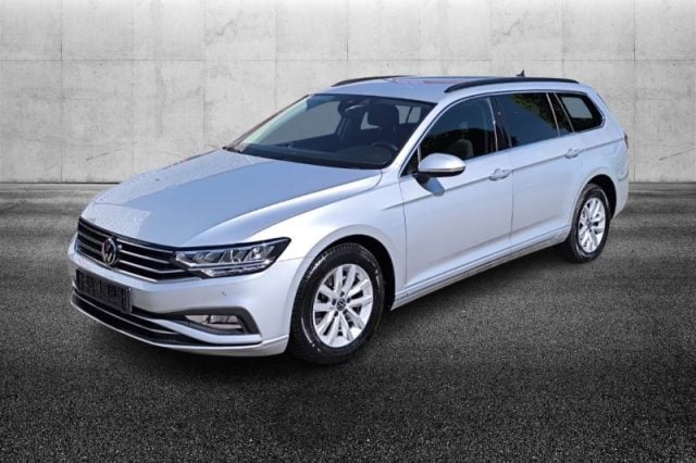 Volkswagen Passat Variant 2.0 TDI SCR 122 CV EVO DSG Business usato a PIEVE DI CENTO