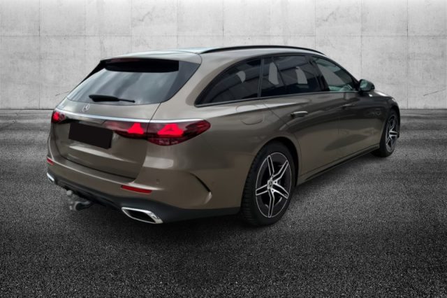 Mercedes-Benz E 300 de hybrid EQ S.W. AMG Line Advanced - foto 4 di 4