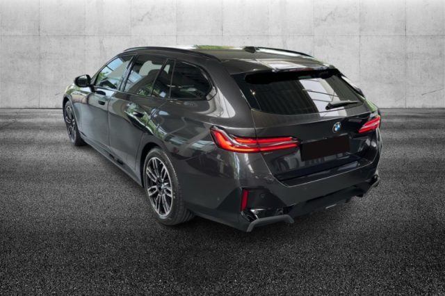 BMW 520 d 48V sDrive Touring Msport Pro - foto 2 di 4