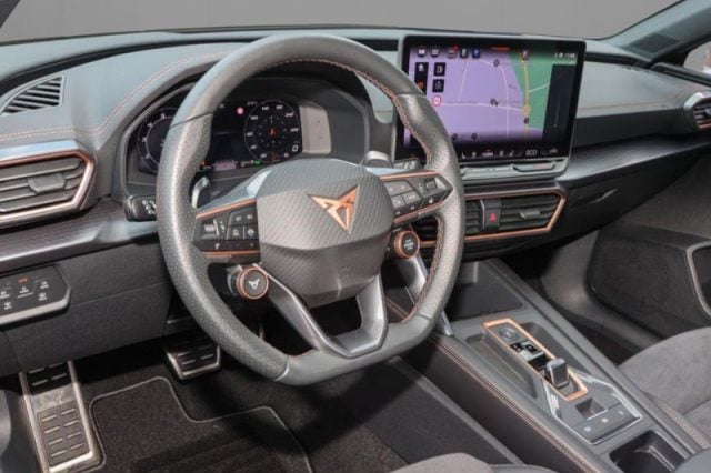 CUPRA Leon 1.5 e-Hybrid 204 CV DSG - foto 3 di 4