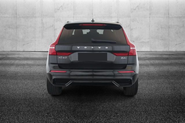Volvo XC60 B4 (d) AWD automatico Plus Dark - foto 4 di 4