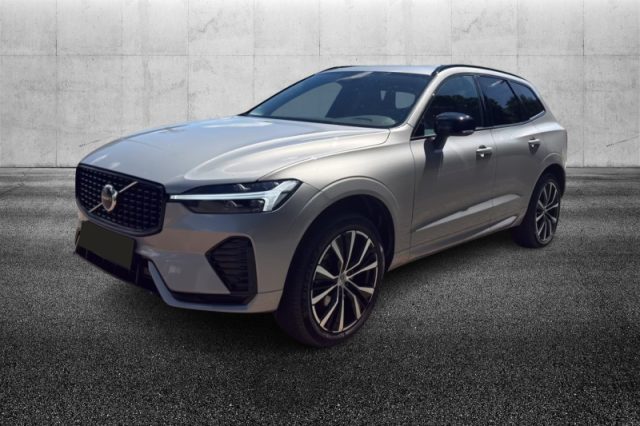 Volvo XC60 B4 automatico Plus Dark semestrale a PIEVE DI CENTO
