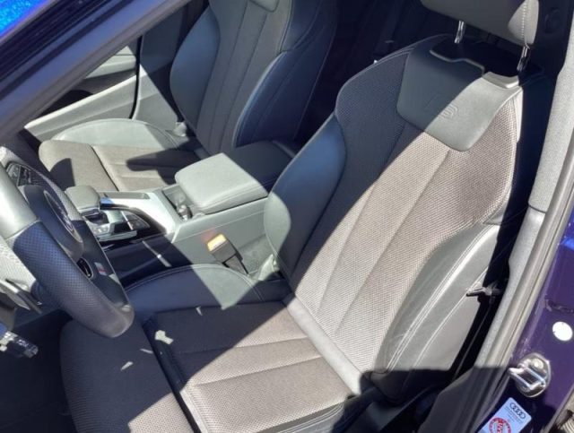 Audi A4 Avant 30 TDI/136 CV S tronic S line edition - foto 3 di 4