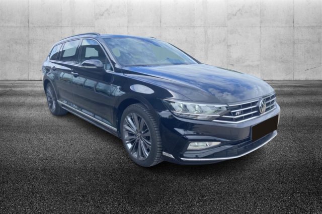 Volkswagen Passat Variant 2.0 TDI SCR 122 CV EVO DSG Business usato a PIEVE DI CENTO