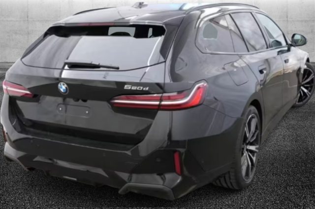 BMW 520 d 48V sDrive Touring Msport - foto 2 di 4