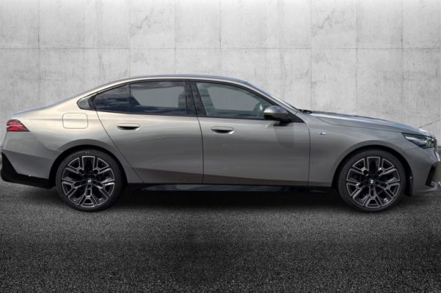BMW 520 d 48V xDrive Msport - foto 3 di 4