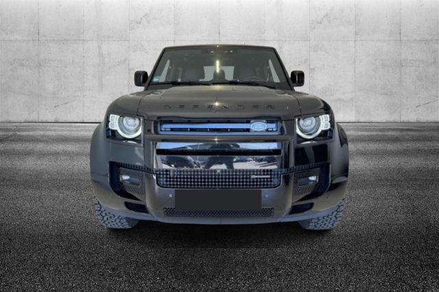 Land Rover Defender 90 3.0D I6 200 CV AWD Auto X-Dynamic SE - foto 3 di 4