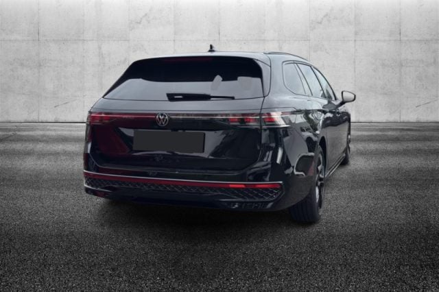 Volkswagen Passat 2.0 TDI 150 CV SCR DSG R-Line - foto 3 di 4