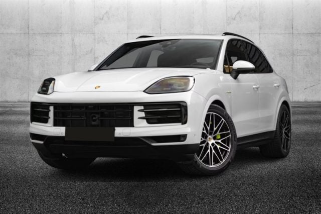 Porsche Cayenne 3.0 V6 E-Hybrid usato a PIEVE DI CENTO