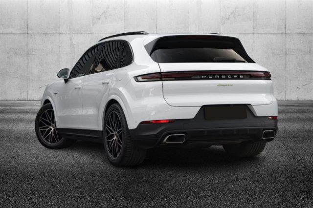 Porsche Cayenne 3.0 V6 E-Hybrid - foto 2 di 4