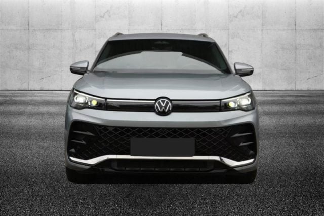 Volkswagen Tiguan 2.0 TDI 150 CV DSG R-Line - foto 2 di 4