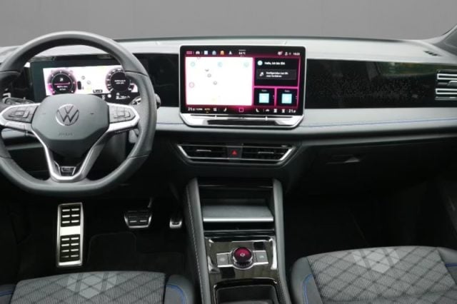 Volkswagen Tiguan 2.0 TDI 150 CV DSG R-Line - foto 4 di 4