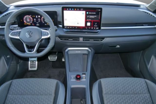 Volkswagen T-Roc 1.5 eTSI ACT 150 CV DSG R-Line - foto 3 di 4