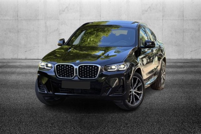 BMW X4 xDrive30d 48V Msport, del 2025, 25.700 km, in vendita a Pieve Di Cento (BO)