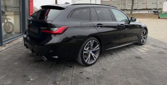 BMW 330 d 48V xDrive Touring Msport - foto 2 di 4