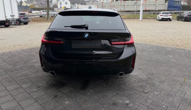 BMW 330 d 48V xDrive Touring Msport - foto 3 di 4