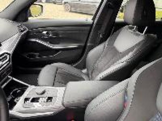 BMW 330 d 48V xDrive Touring Msport - foto 4 di 4