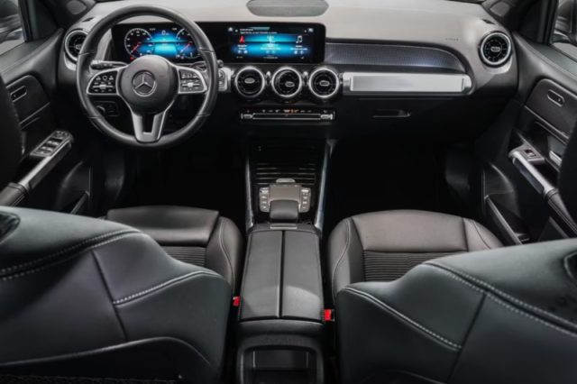 Mercedes-Benz GLB 180 d Automatic Sport Plus - foto 4 di 8