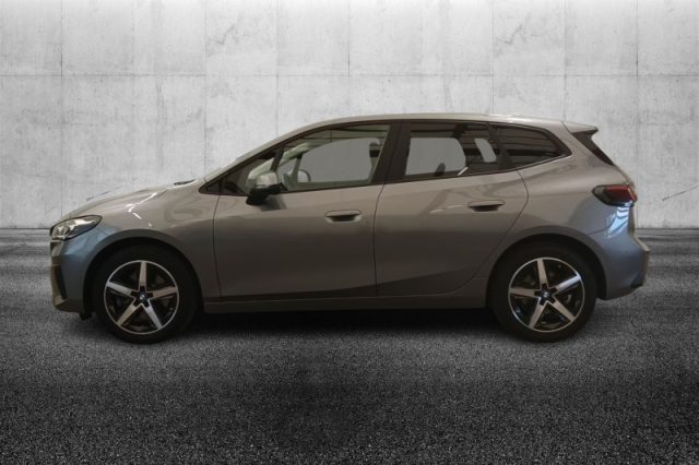 BMW 223 i 48V Active Tourer - foto 3 di 4