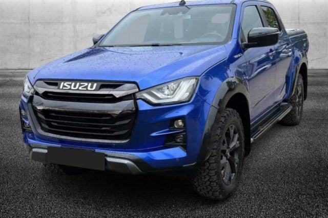 Isuzu D-Max N60 1.9 aut. Crew Nitro Sport Cab semestrale a PIEVE DI CENTO