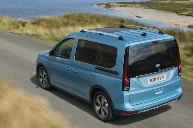 Ford Grand C-Max Grand Tourneo Connect 1.5 Plug In Hybrid Active - foto 2 di 4