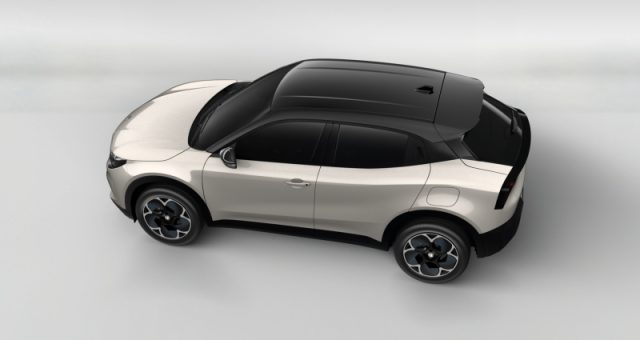 Alfa Romeo Junior 156 CV BEV - foto 4 di 4
