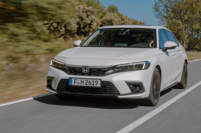 Honda Civic 2.0 Hev eCVT Sport - foto 2 di 4