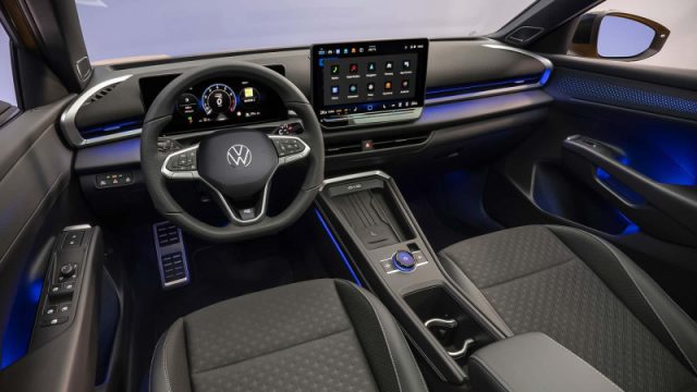 Volkswagen T-Roc 1.5 eTSI ACT 150 CV DSG R-Line nuovo a PIEVE DI CENTO