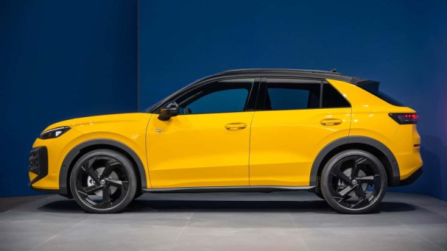 Volkswagen T-Roc 1.5 eTSI ACT 150 CV DSG Style - foto 4 di 4