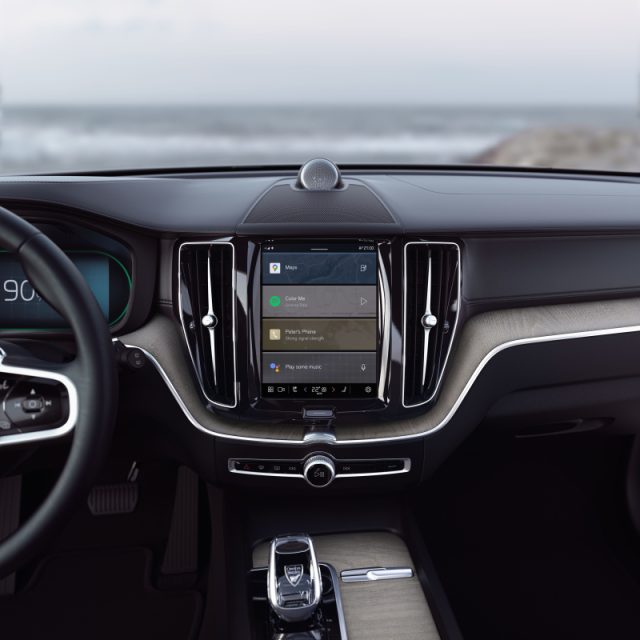 Volvo XC60 T6 Plug-in hybrid AWD automatico Ultra Bright nuovo a PIEVE DI CENTO