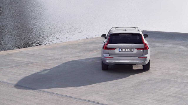 Volvo XC60 T8 Plug-in hybrid AWD automatico Ultra Dark nuovo a PIEVE DI CENTO
