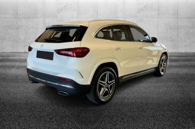 Mercedes-Benz GLA 250 Automatic 4Matic AMG Line Advanced Plus - foto 3 di 8