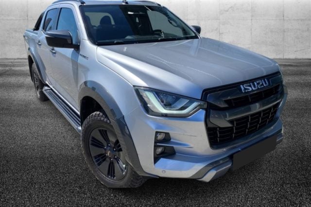 Isuzu D-Max N60 1.9 aut. Crew Nitro Sport Cab usato a PIEVE DI CENTO