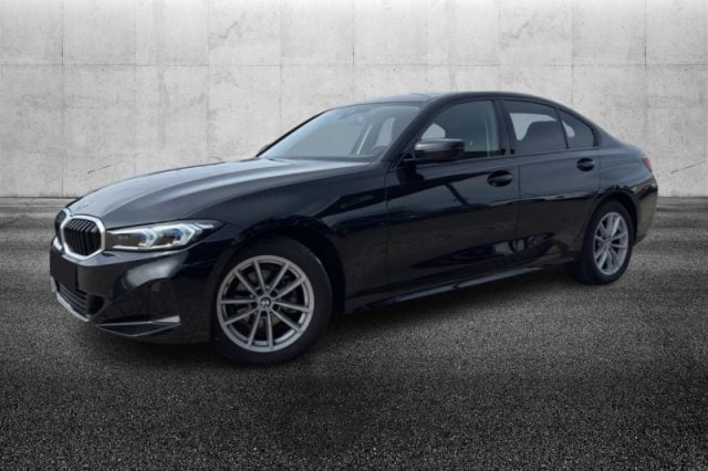 BMW 318 d 48V, del 2025, 18.300 km, in vendita a Pieve Di Cento (BO)