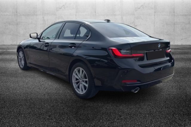 BMW 318 d 48V - foto 4 di 8