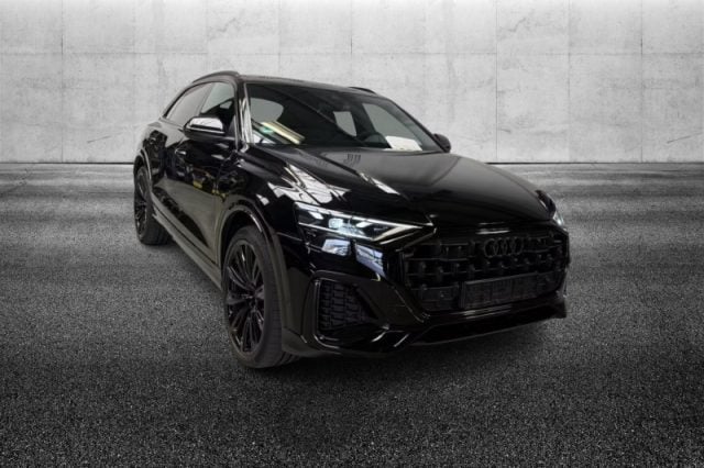 Audi Q8 SUV TDI quattro 210 kW tiptronic S line edition semestrale a PIEVE DI CENTO
