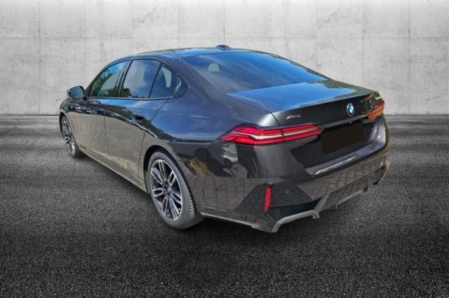 BMW 520 d 48V xDrive Msport - foto 3 di 4