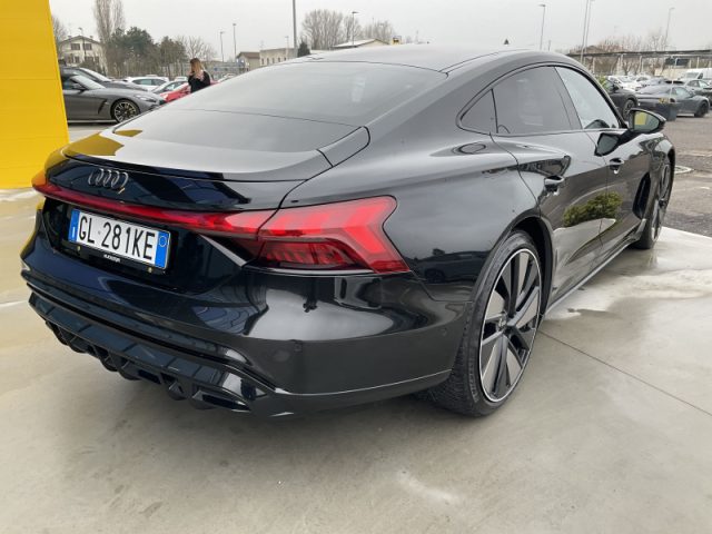 Audi e-tron GT quattro - foto 4 di 8