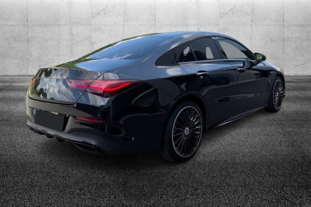 Mercedes-Benz CLA 200 d Automatic AMG Line Premium - foto 3 di 4