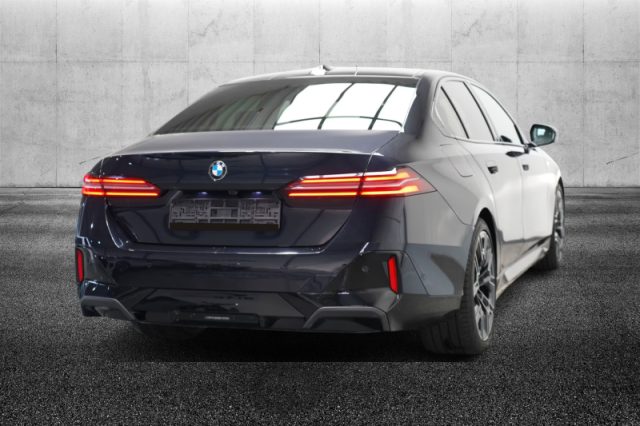 BMW 520 d 48V xDrive Msport - foto 3 di 4