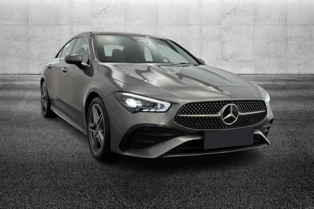 Mercedes-Benz CLA 200 Automatic AMG Line Advanced Plus - foto 2 di 4