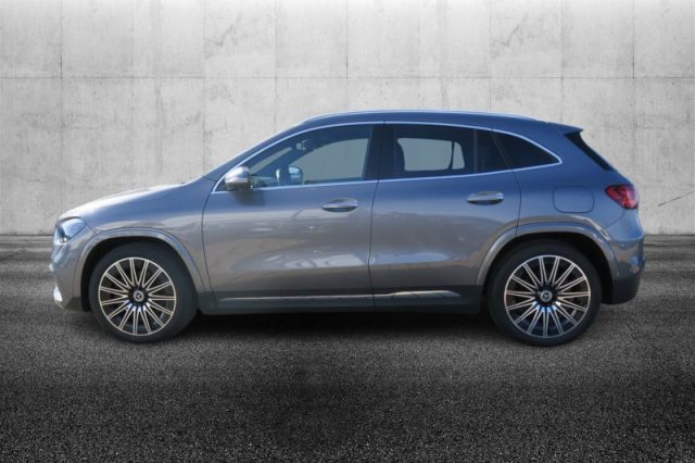Mercedes-Benz GLA 220 d Automatic 4Matic AMG Line Premium - foto 3 di 4